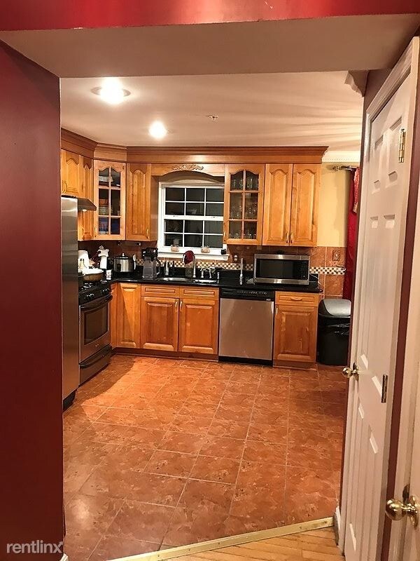 Building Photo - 4 br, 3.5 bath House - 1601 Gould Drive 4