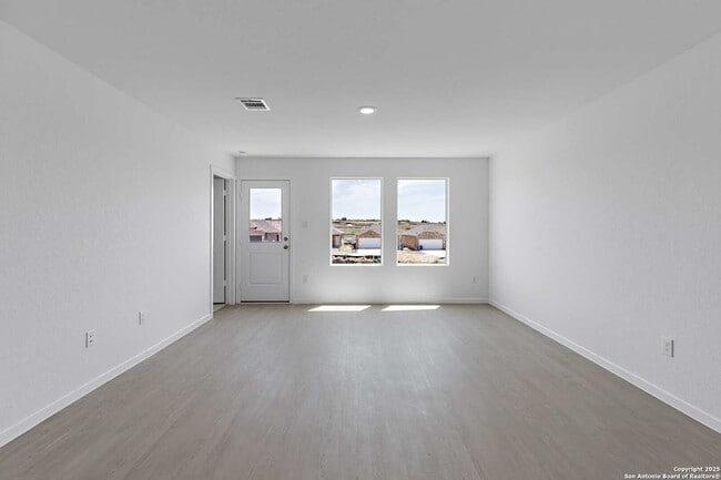 Building Photo - 285 Tahoe Ave