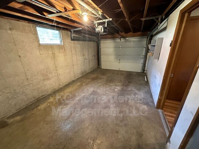 Building Photo - 1209 SW Westminister Rd