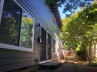 Building Photo - becju03