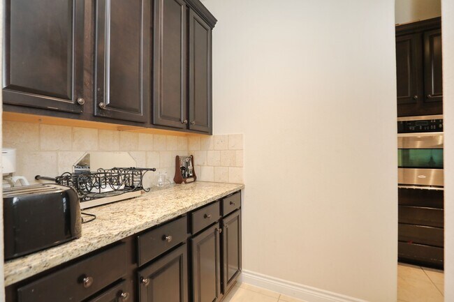 Building Photo - 23310 Parkway Lakes Ln