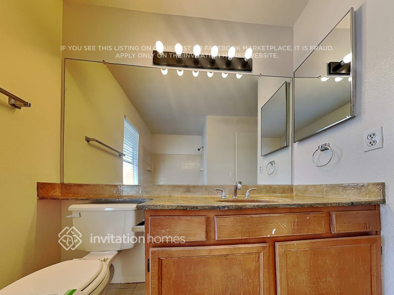 Building Photo - 4231 E Caballero Cir