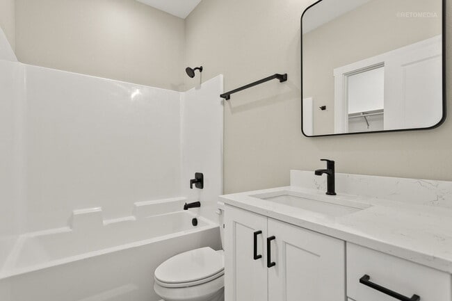 Building Photo - 4247 Verda Ln NE