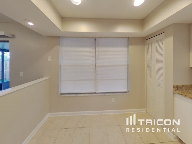 Building Photo - 11011 Greenaire Dr