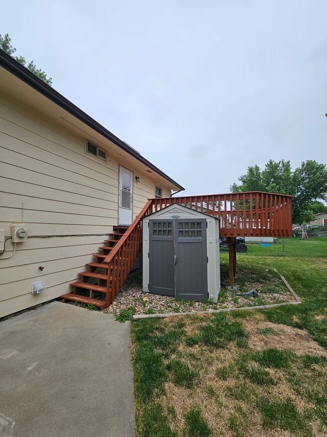 Building Photo - 4 BED | 2 BATH | DOUBLE GARAGE | PET NEGOT...