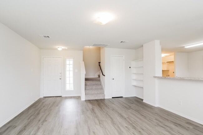 Building Photo - 333 Shelby Meadow Dr