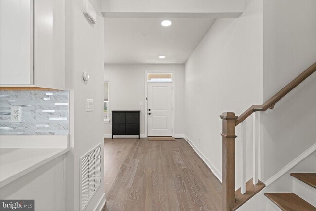 Building Photo - 7550 Mint Springs Ct
