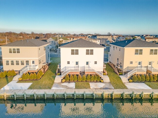 Building Photo - 2812 Ocean Ave