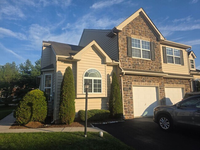 Building Photo - 173 Providence Ln