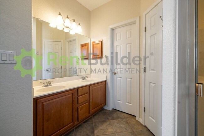 Building Photo - CALL US TODAY AT (505) 808-6467 TO SCHEDUL...