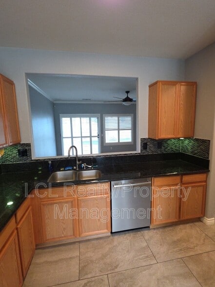 Building Photo - 27831 Blackhawk Rd