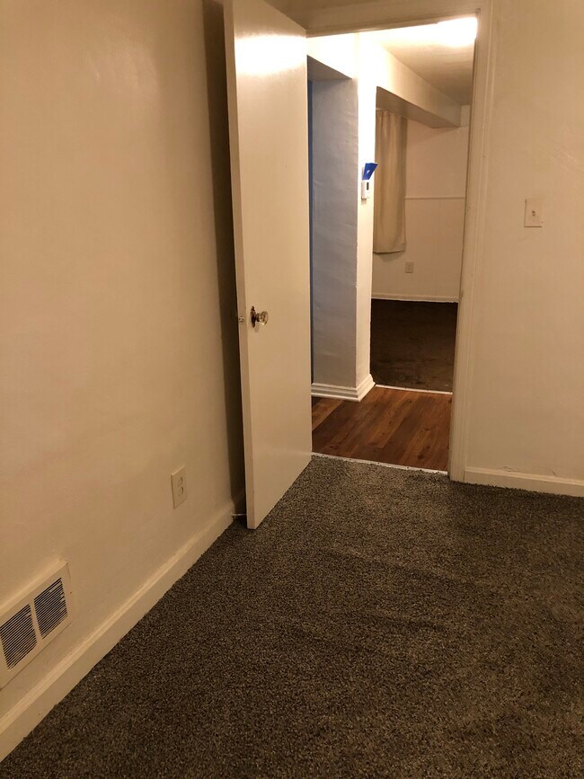 Building Photo - 1813 Brookline Ave