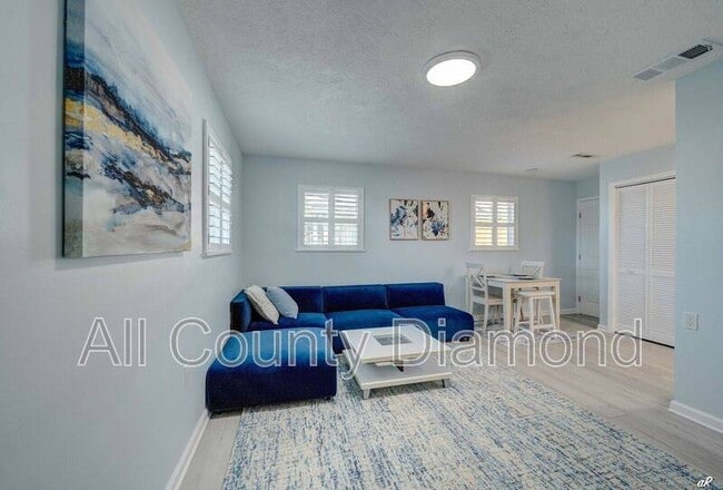 Building Photo - 7308 Sunset Ave