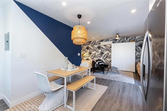 Building Photo - 7403 El Manor Ave