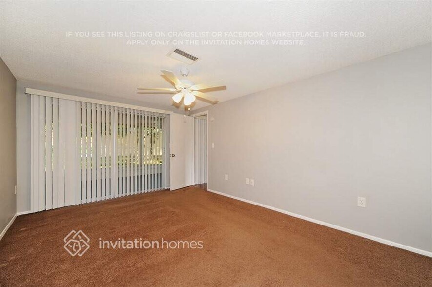 Building Photo - 8701 Lincolnshire Dr