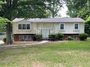 Building Photo - 284 Longmeadow Dr