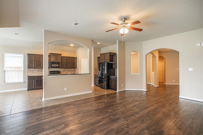 Building Photo - 99 West Wading Pond Circle