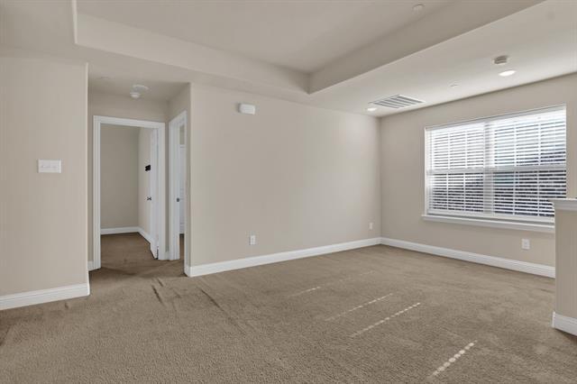 Building Photo - 910 Estelle Dr