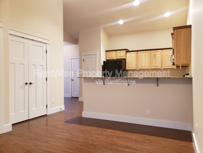 Building Photo - 6260 N Maximus Pl