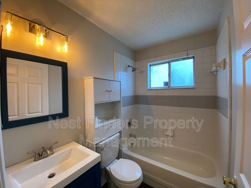 Building Photo - 2456 Justin Rd W