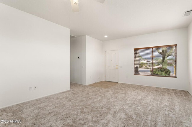 Building Photo - 16115 W Acacia Ct