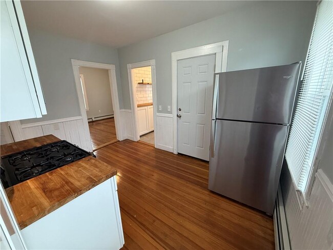 Building Photo - 9 Samoset Ave