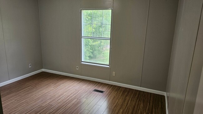 Building Photo - 3 bedroom, 2 bathroom Double Wide