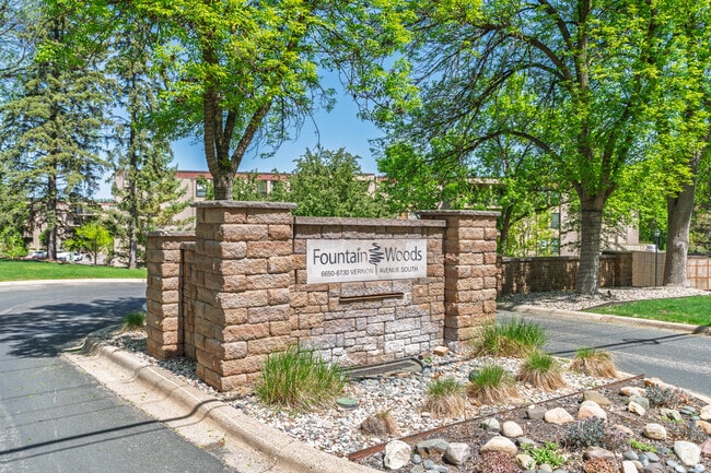 Building Photo - 6650-6730 Vernon Ave S