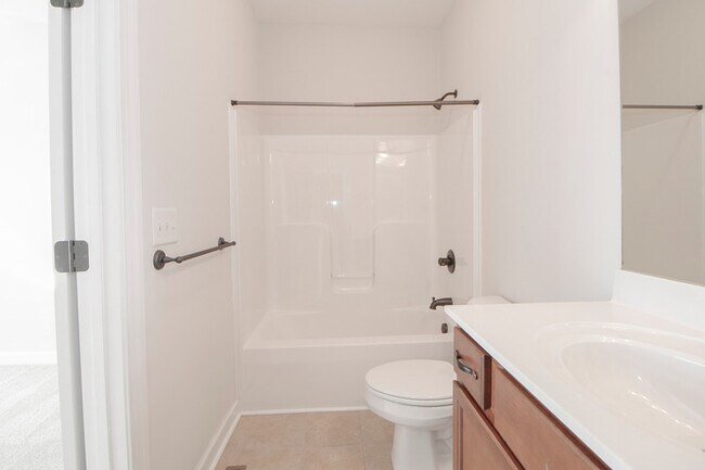 Building Photo - 115 Annalise Dr