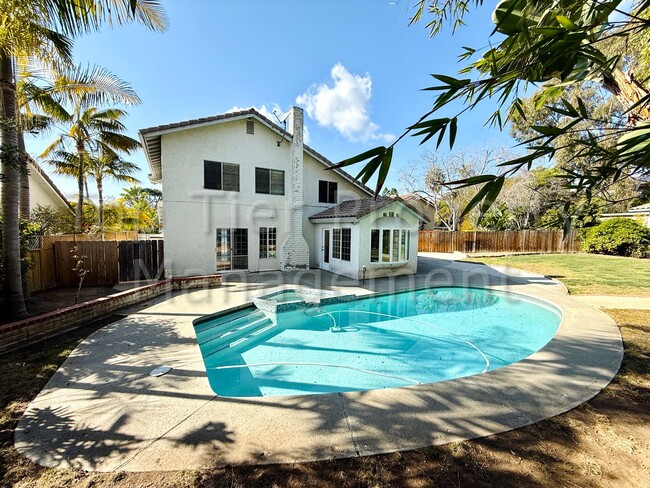 Building Photo - Charming Single Family Home with Pool/Hot ...