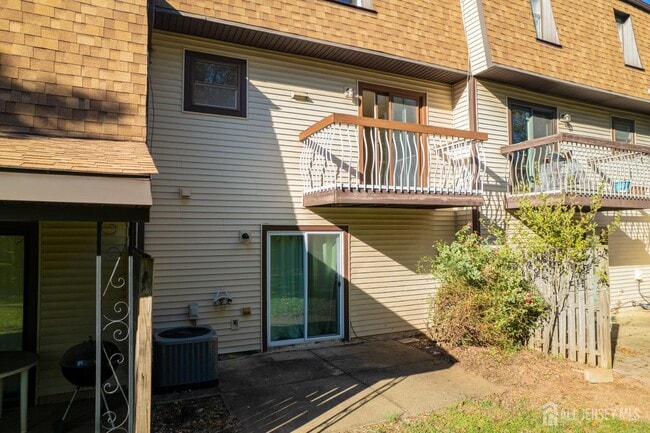Building Photo - 6304 Hana Rd