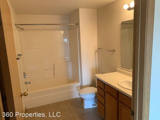 Building Photo - 4231 33rd Ave S