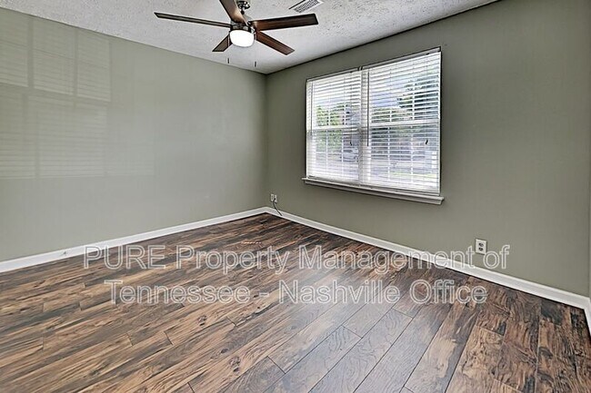 Building Photo - 2120 Lebanon Pike