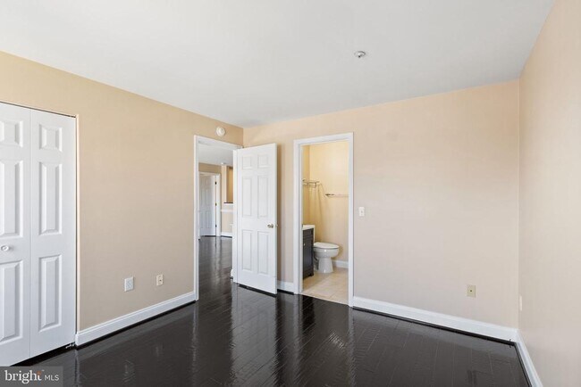 Building Photo - 1031 Gardenview Loop
