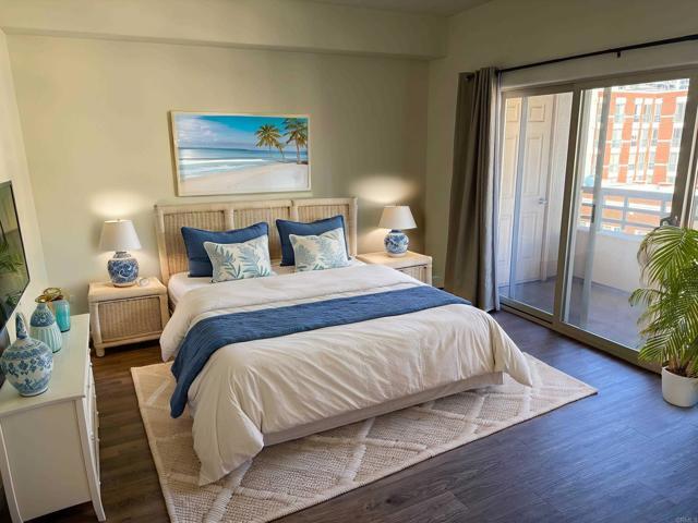 Building Photo - 330 J St