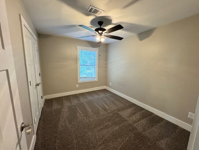 Building Photo - 515 Boulevard