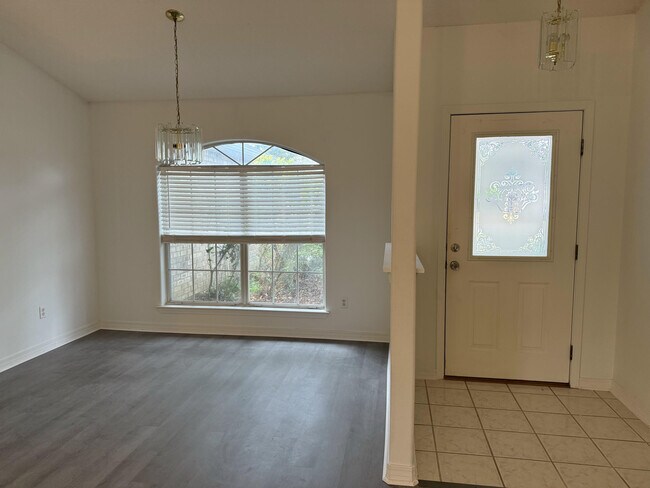 Building Photo - 2678 Hidden Estates Cir