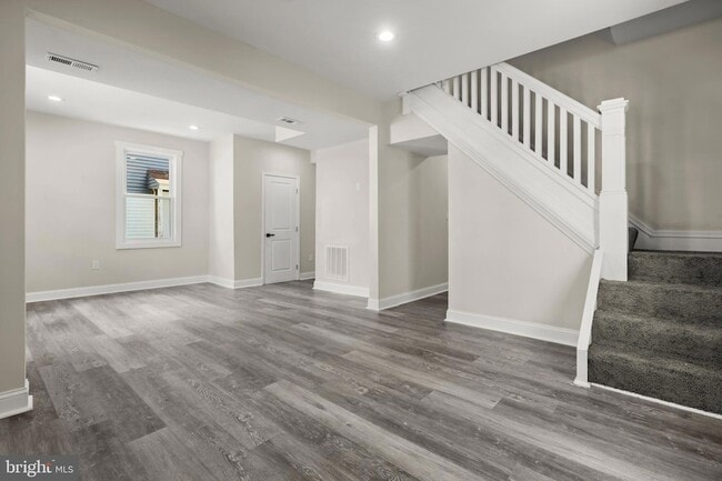 Building Photo - 505 McCabe Ave