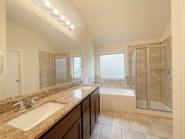 Building Photo - 16702 White Hyacinth Ct