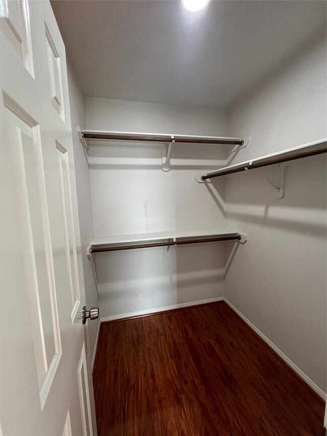 Building Photo - 2710 Sunhill Ct