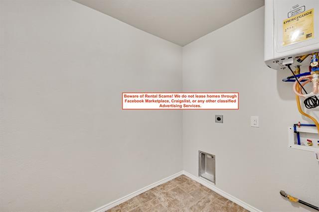 Building Photo - 320 Gardenia Ct