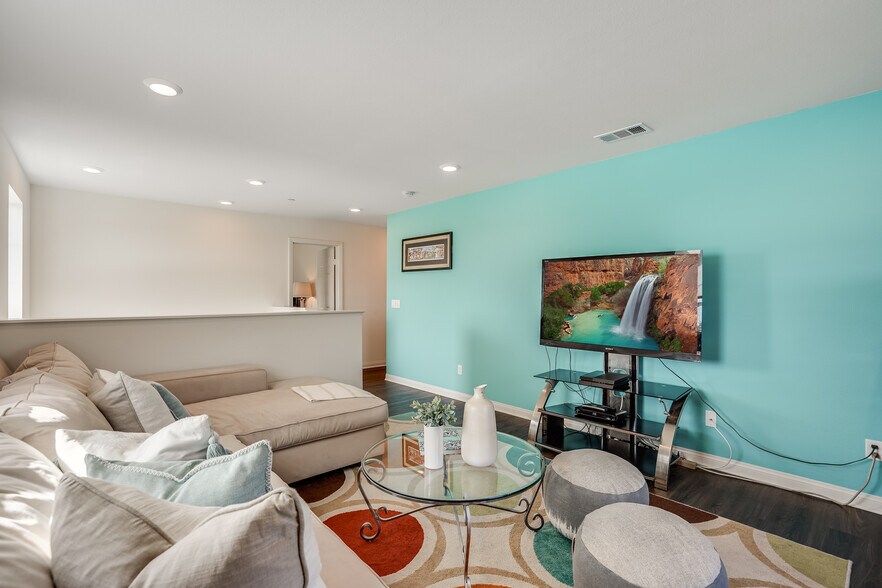 Building Photo - 8621 Lake Ashmere Dr
