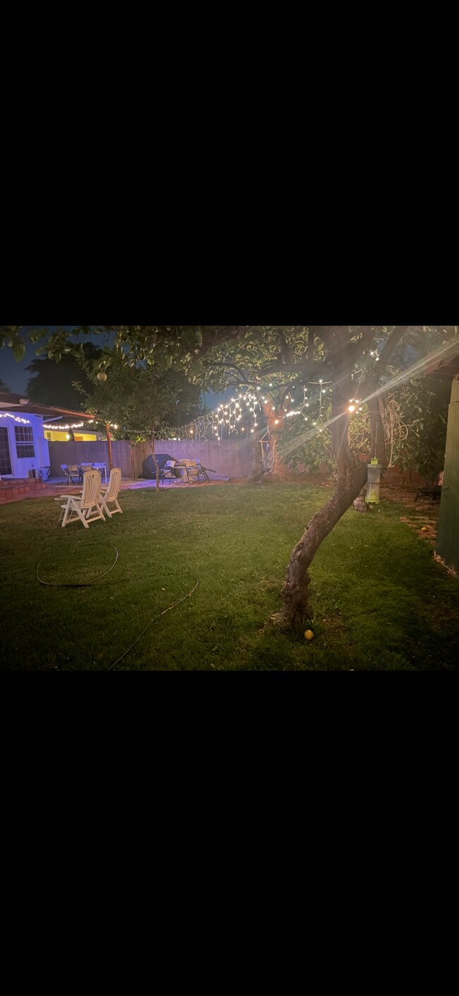 Building Photo - 12619 Emelita St