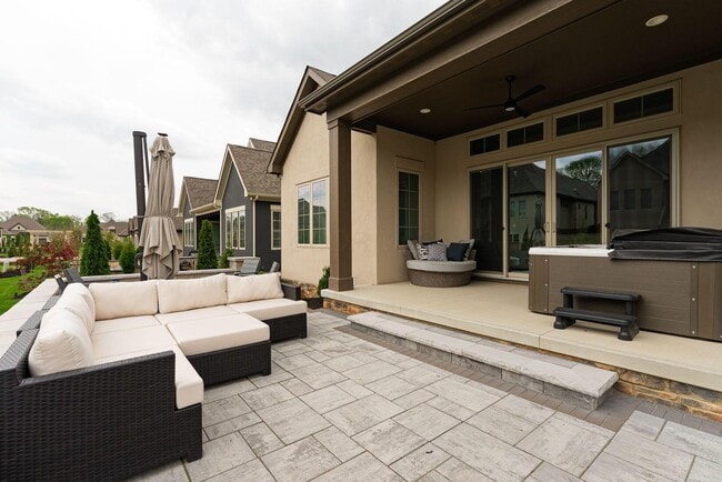 Building Photo - 6096 Deer Bluff Pl