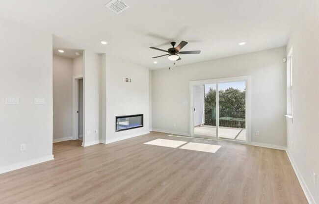 Building Photo - 1217 Lavender Wy