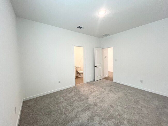 Building Photo - STUNNING New Construction 4/3 in Voss Farms, NBTX