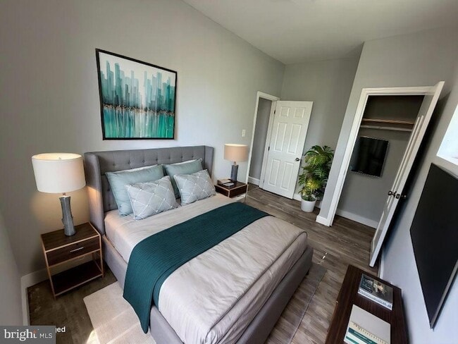 Building Photo - 1734 W Atlantic St