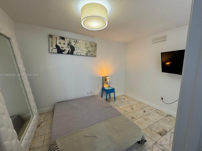 Building Photo - 1526 Pennsylvania Ave