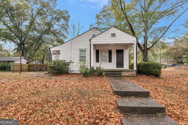 Building Photo - 94 Cochran Rd SE