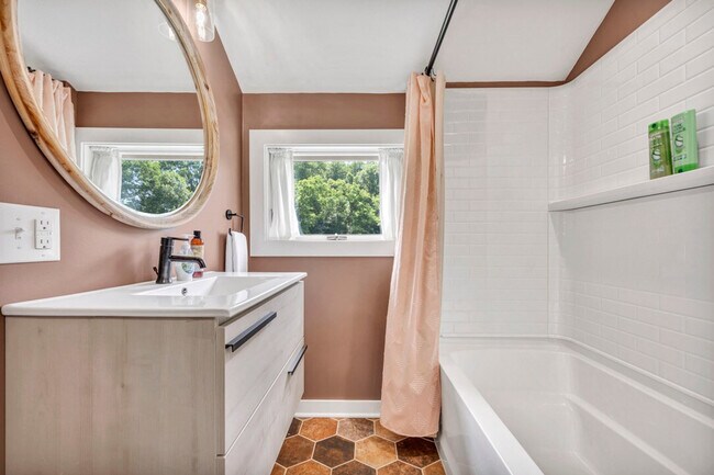 Building Photo - 23120 Bates Rd